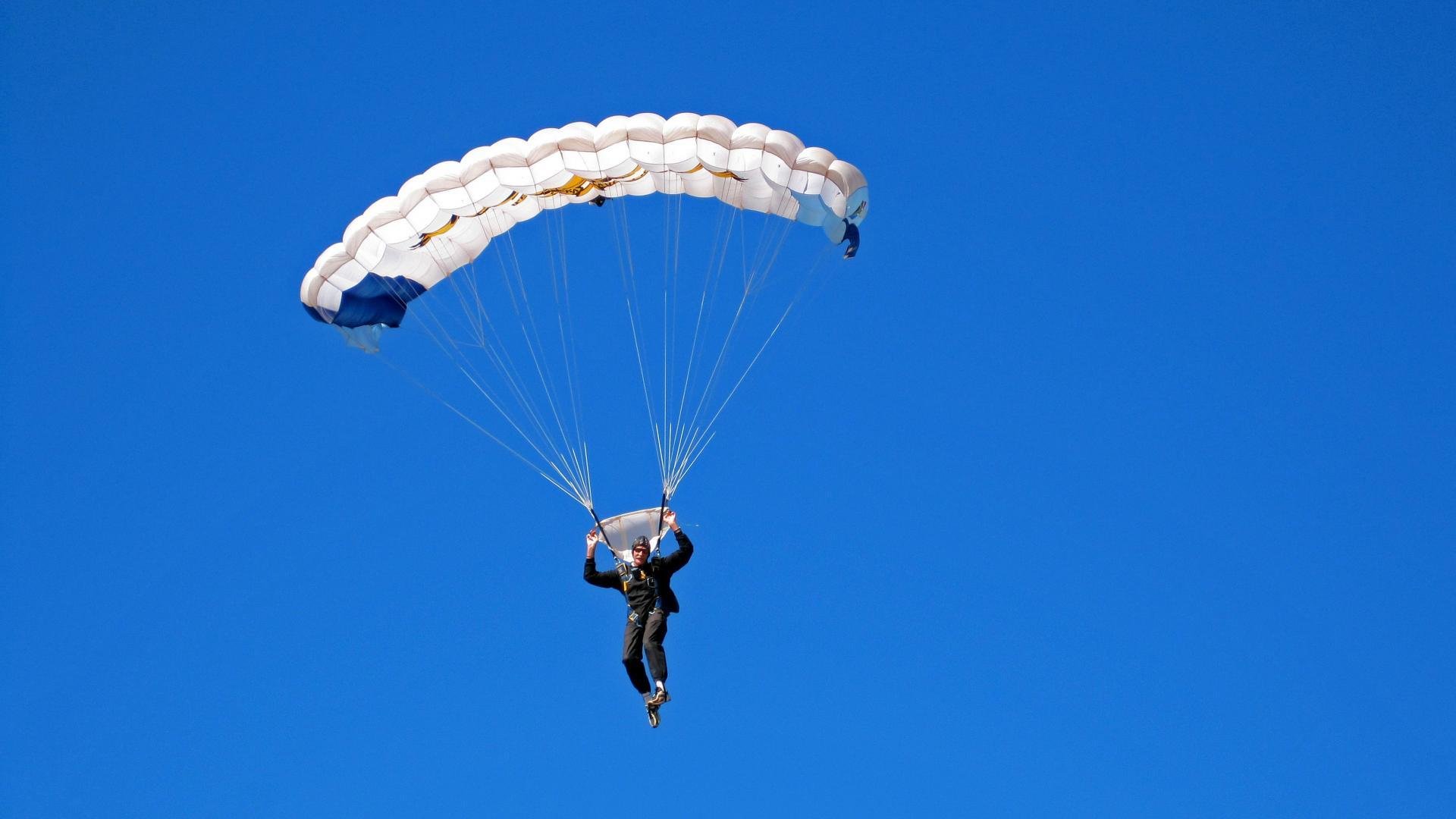 利拉德爆发，开拓者提前终结悬念魔术，当冷血杀手撕碎幻想